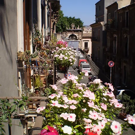 Bed and breakfast Crociferi Catania