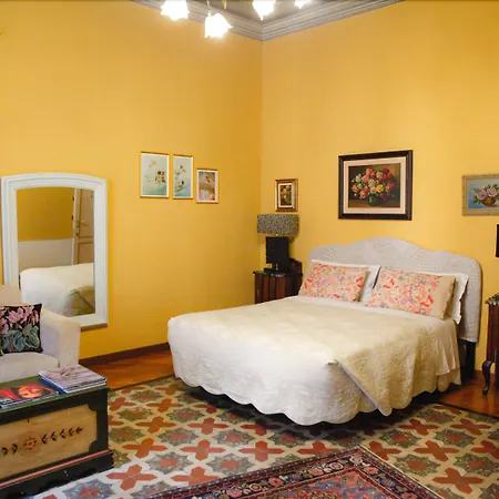 Bed & Breakfast Crociferi 4*