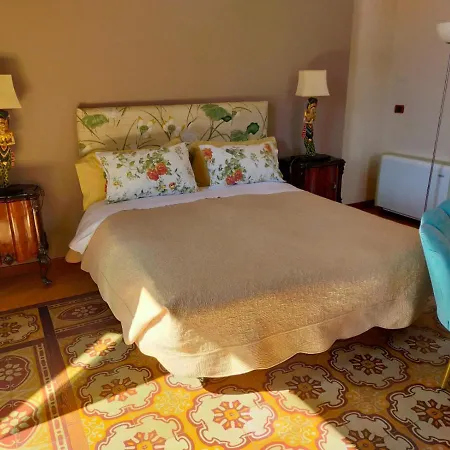 Crociferi Nocleg ze śniadaniem 4*