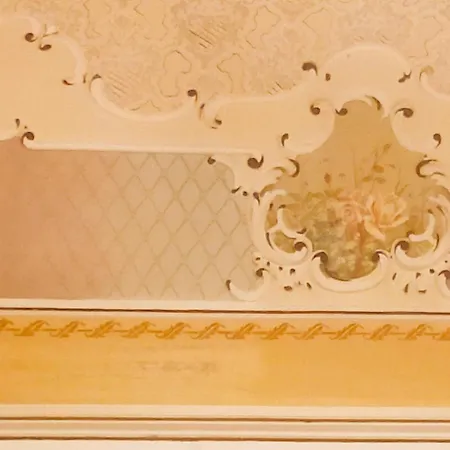 Oda ve Kahvaltı Crociferi Katanya