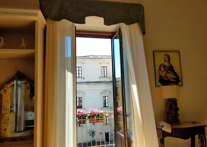 Crociferi Bed & Breakfast 4*